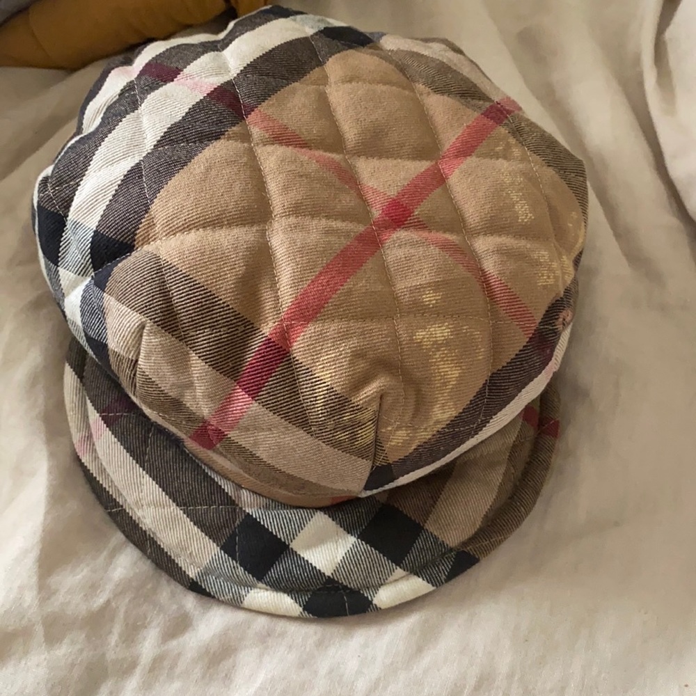 Burberry baker boy hat